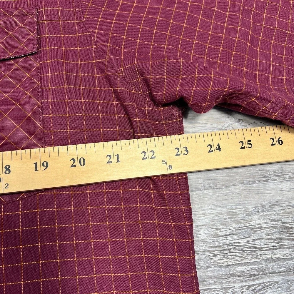 Mountain‎ Hardwear Shirt Men's Large Red Plaid Outdoor Short Sleeve Hiking